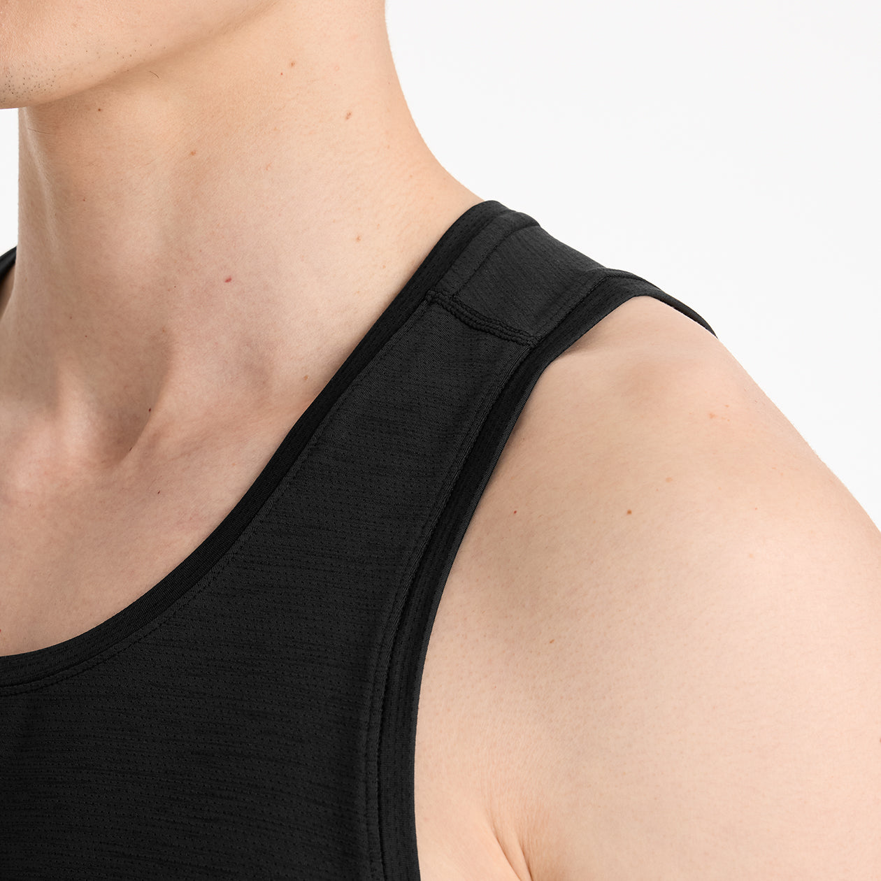 Versatile Shirt 2.0 - Black/Tank